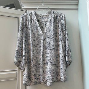 Violet & Claire Floral 3/4 Sleeve V Neck Blouse, M, Light Pink, Black, White